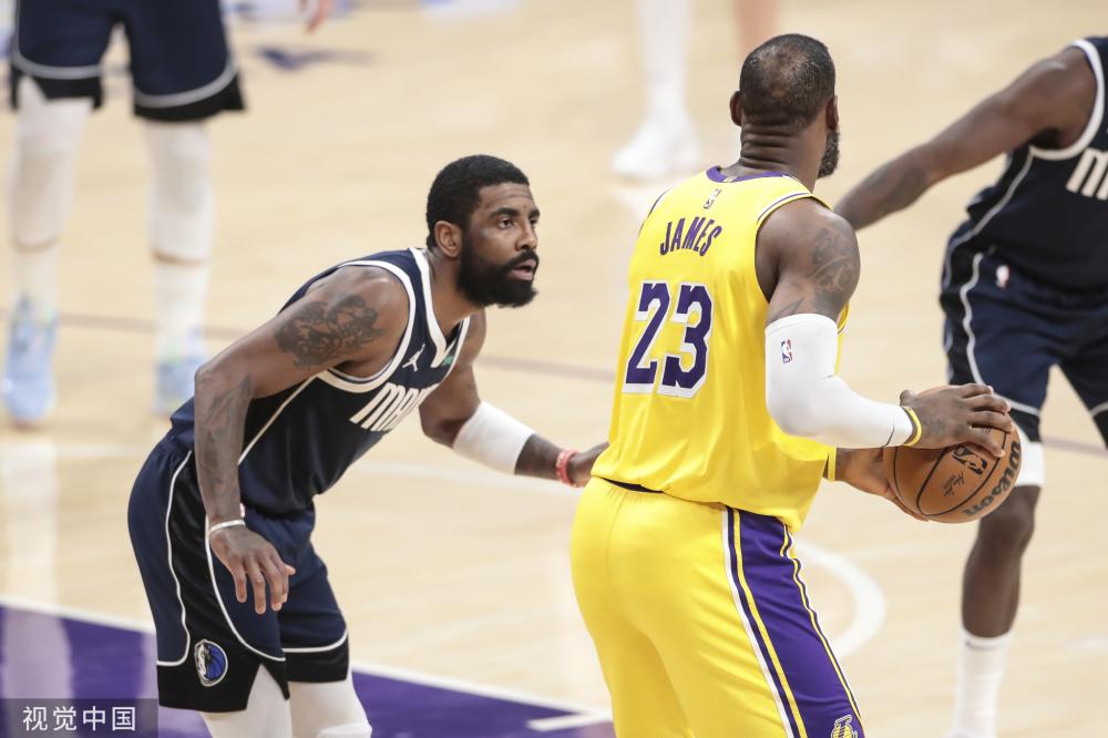 场上的突发 场上的突发