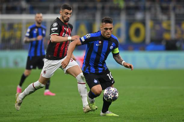 经纤维周围 经纤维周围